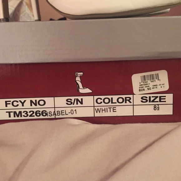 White Pointed Heel with Ankle Strap - Picture 3 of 4